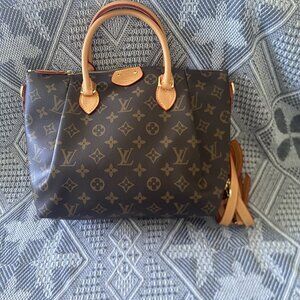 Louis Vuitton Crossbody Bag